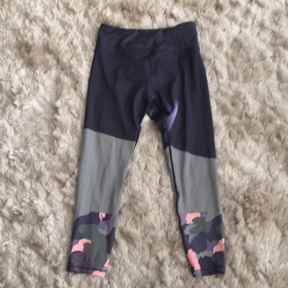 Ziya size M new multi color leggings